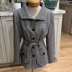 Women's Black and White Abacus Houndstooth Nylon belted Wind/Rain Jacket